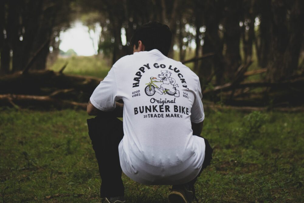Remera BUNKER HAPPY GO LUCKY