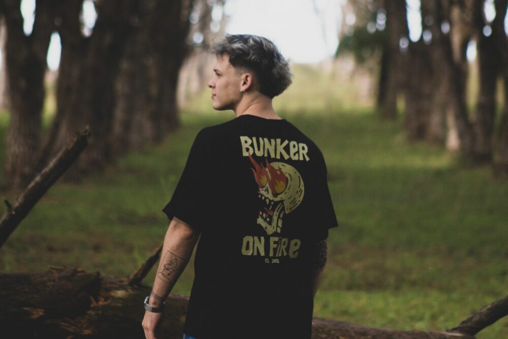 Remera BUNKER on FREE